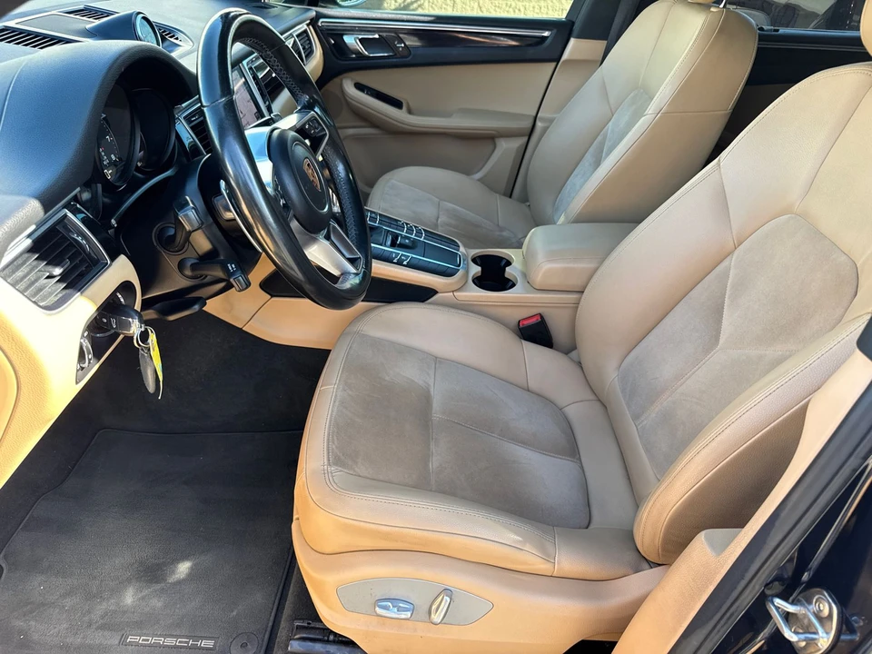 2017 Porsche Macan - Image 15 of 20