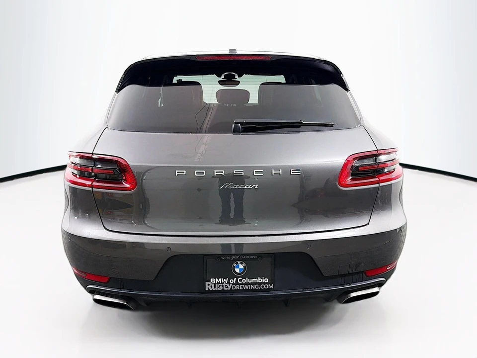 2017 Porsche Macan - Image 7 of 12