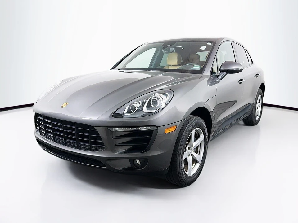 2017 Porsche Macan - Image 4 of 12