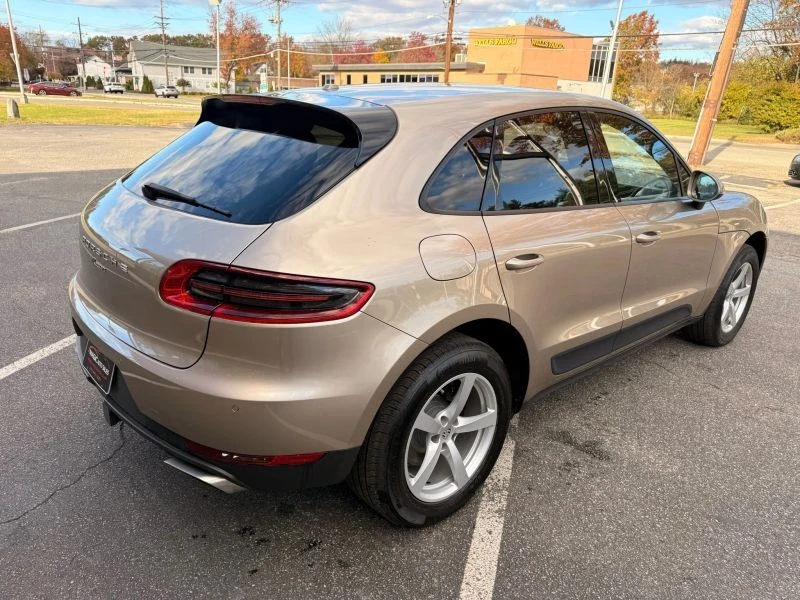 2017 Porsche Macan - Image 12 of 12