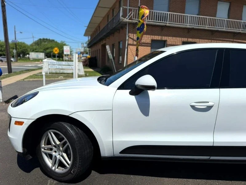 2017 Porsche Macan - Image 6 of 12