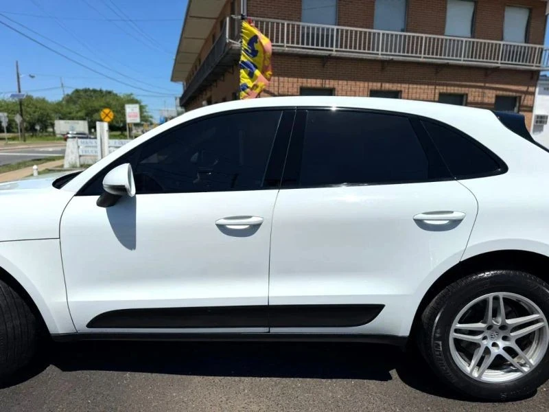 2017 Porsche Macan - Image 7 of 12