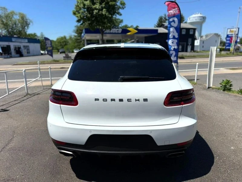 2017 Porsche Macan - Image 11 of 12