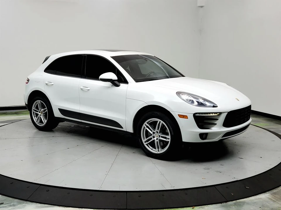 2017 Porsche Macan - Image 3 of 21