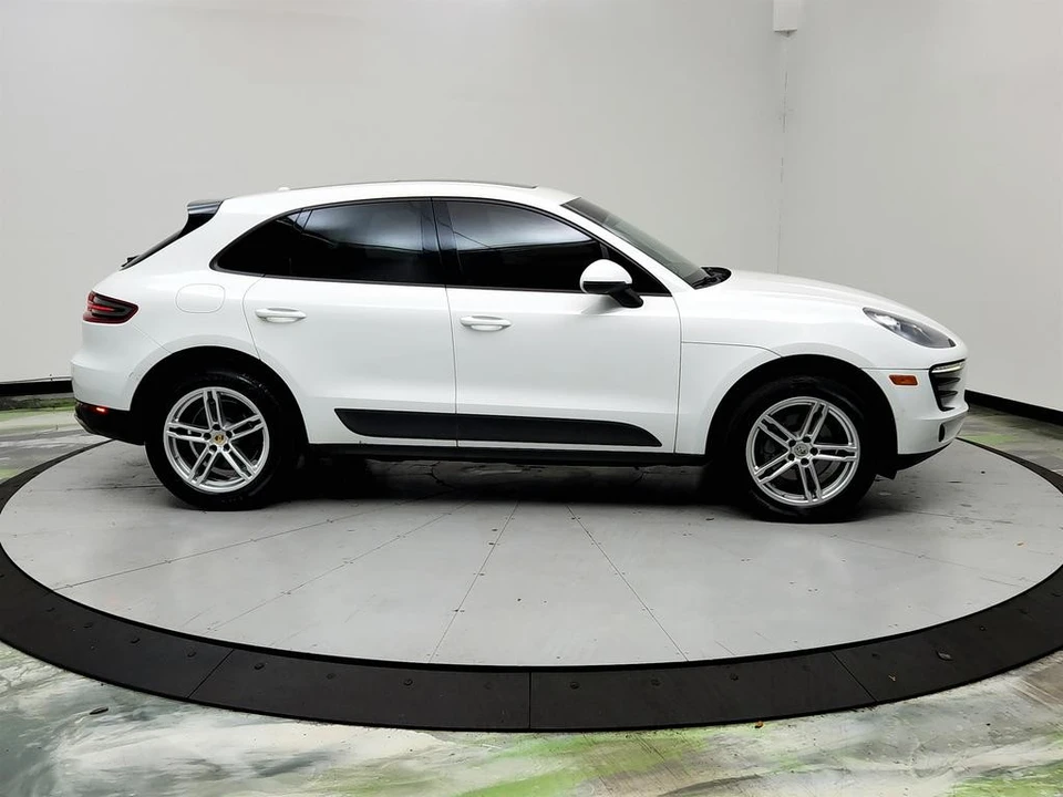 2017 Porsche Macan - Image 4 of 21