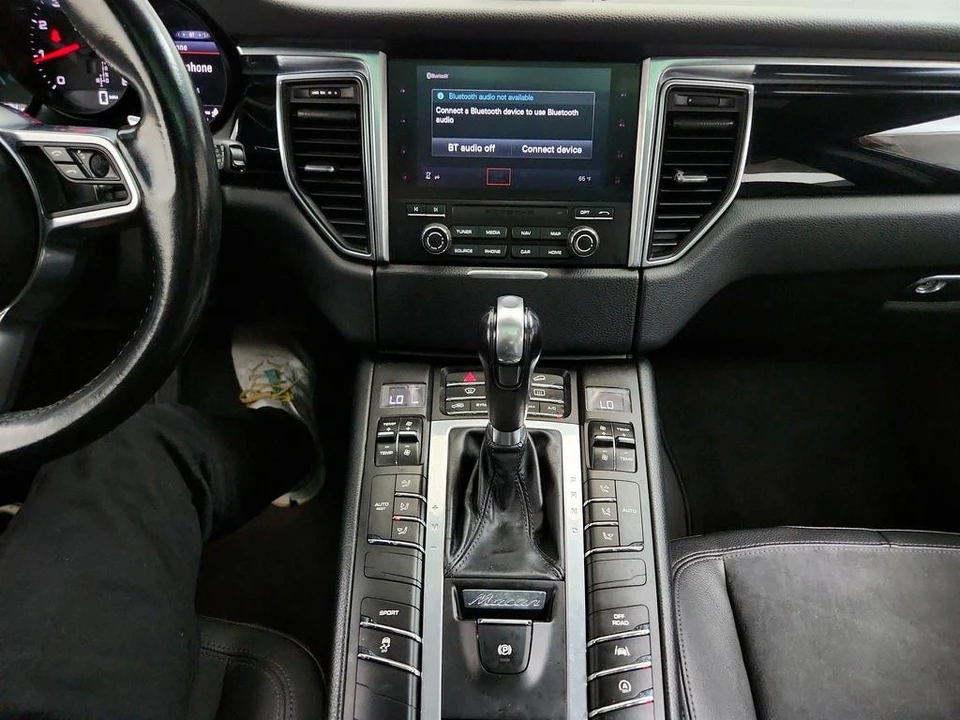 2017 Porsche Macan - Image 20 of 21