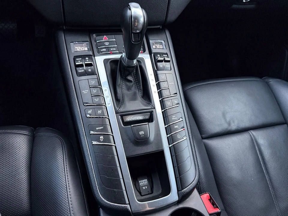 2017 Porsche Macan - Image 12 of 12