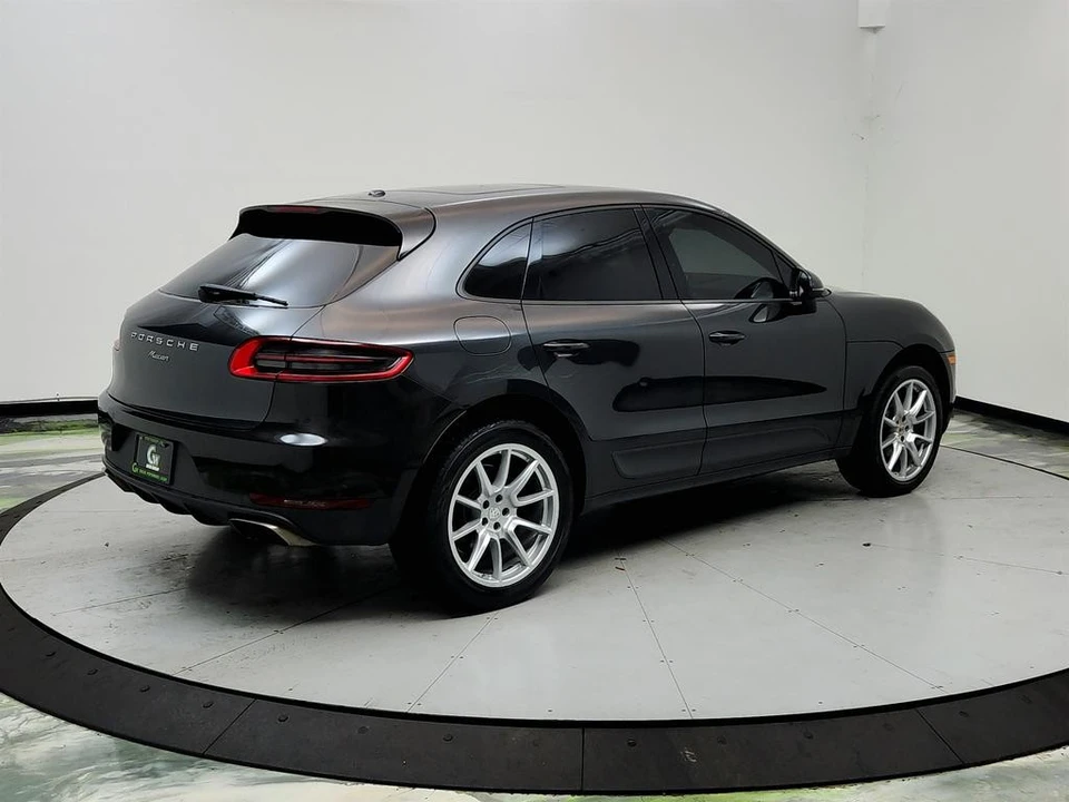 2017 Porsche Macan - Image 5 of 31