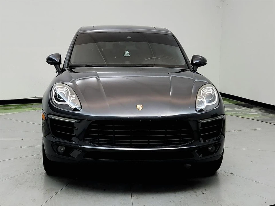 2017 Porsche Macan - Image 2 of 31
