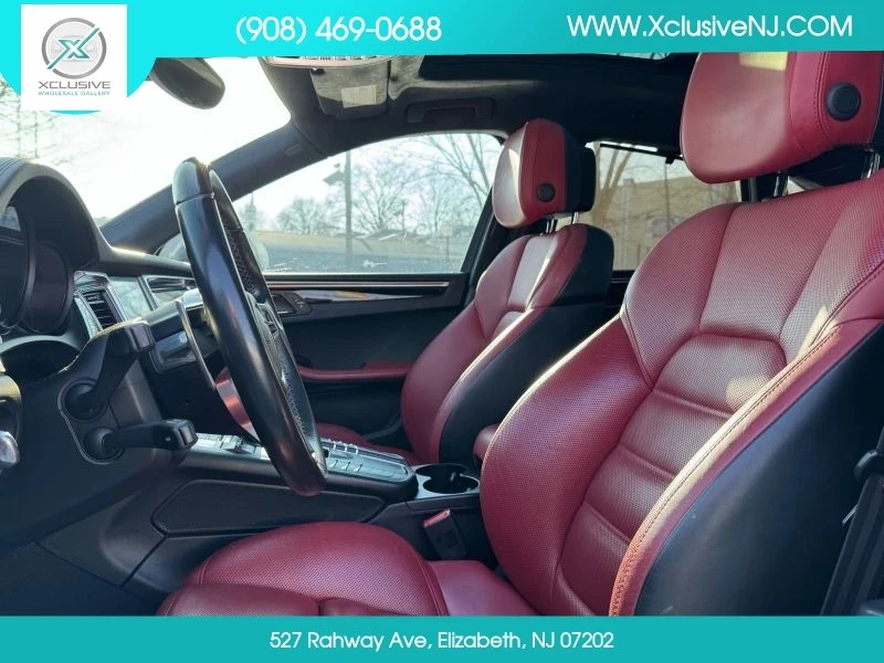 2017 Porsche Macan - Image 8 of 12