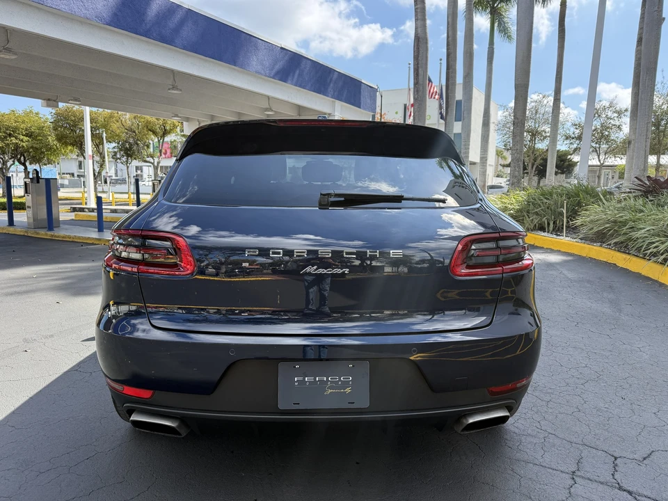 2017 Porsche Macan - Image 8 of 20