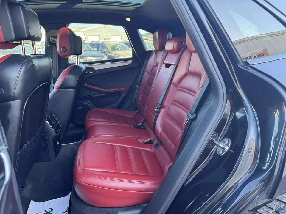 2017 Porsche Macan GTS - Image 19 of 20