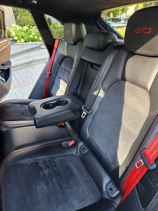2017 Porsche Macan GTS - Image 12 of 13