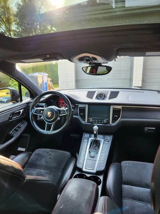 2017 Porsche Macan GTS - Image 7 of 13