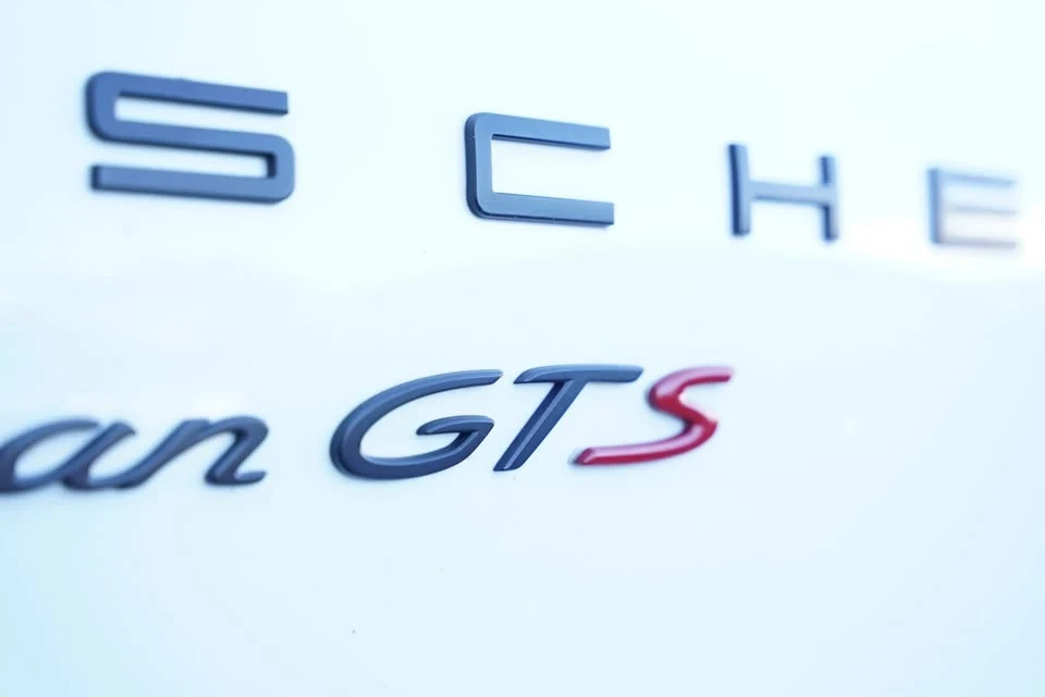 2017 Porsche Macan GTS - Image 8 of 19
