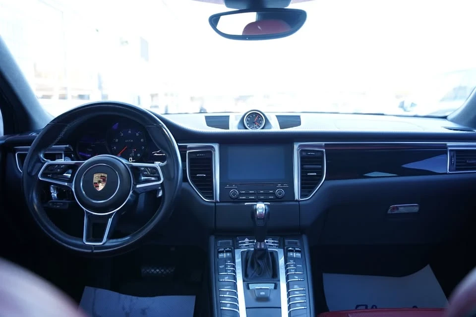 2017 Porsche Macan GTS - Image 13 of 19