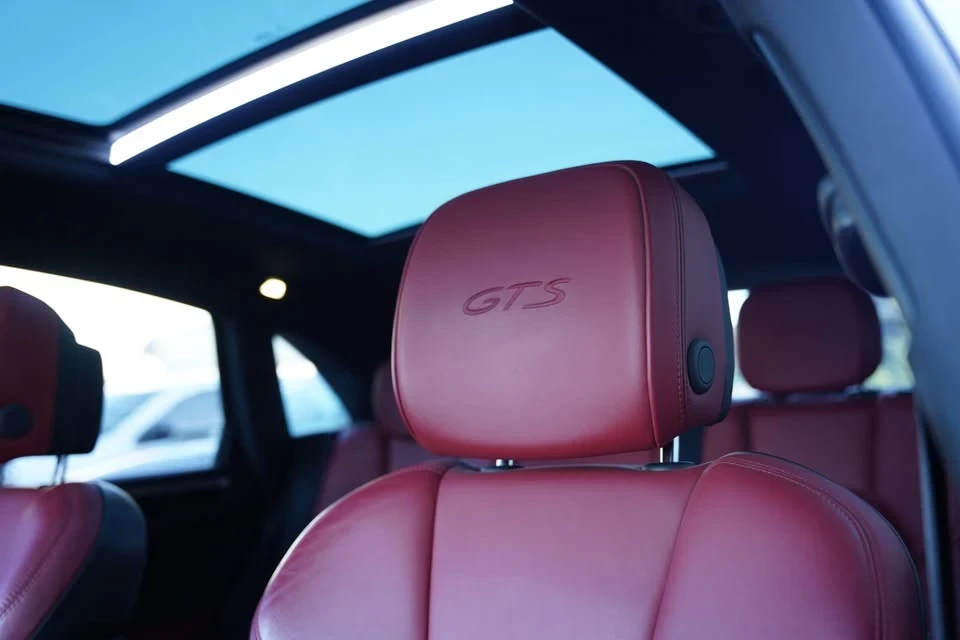 2017 Porsche Macan GTS - Image 10 of 19