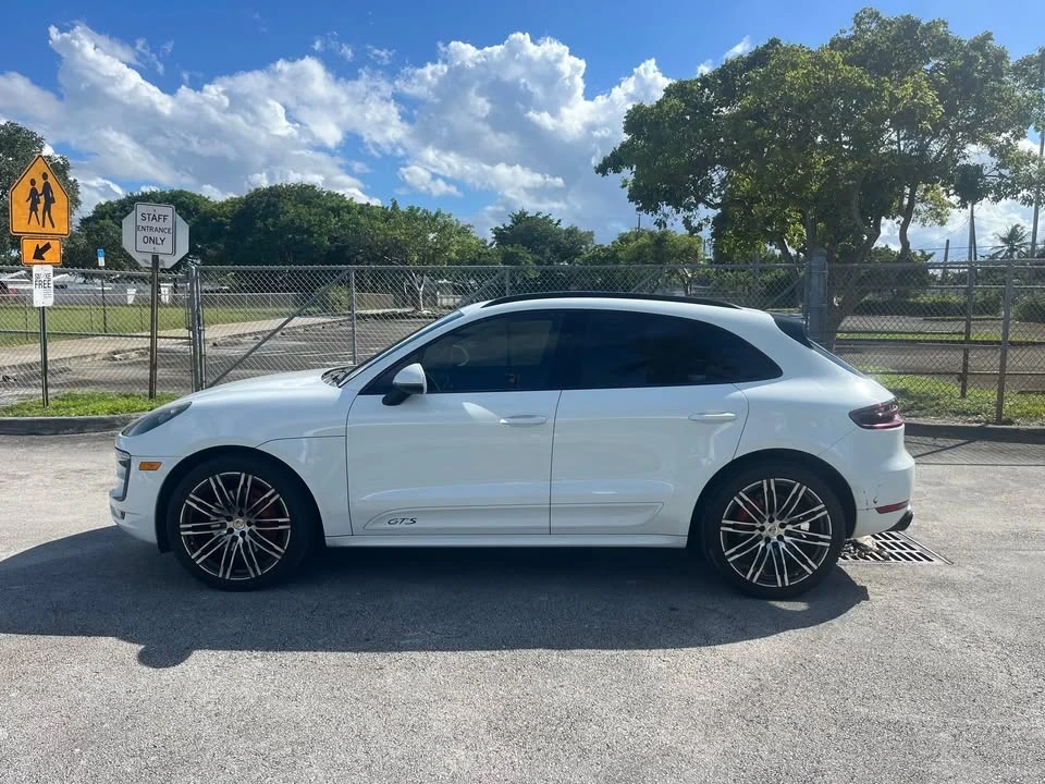 2017 Porsche Macan GTS - Image 5 of 9