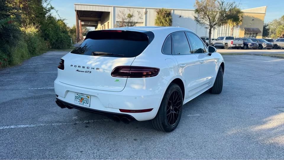 2017 Porsche Macan GTS - Image 5 of 10
