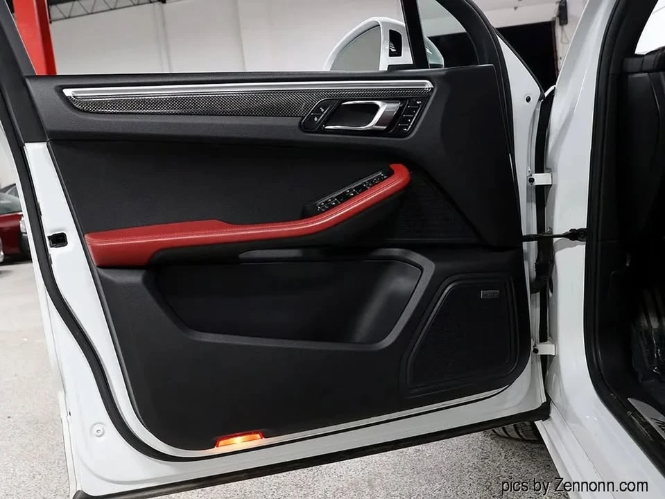 2017 Porsche Macan GTS - Image 18 of 20