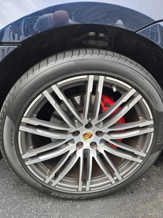 2017 Porsche Macan GTS - Image 11 of 15
