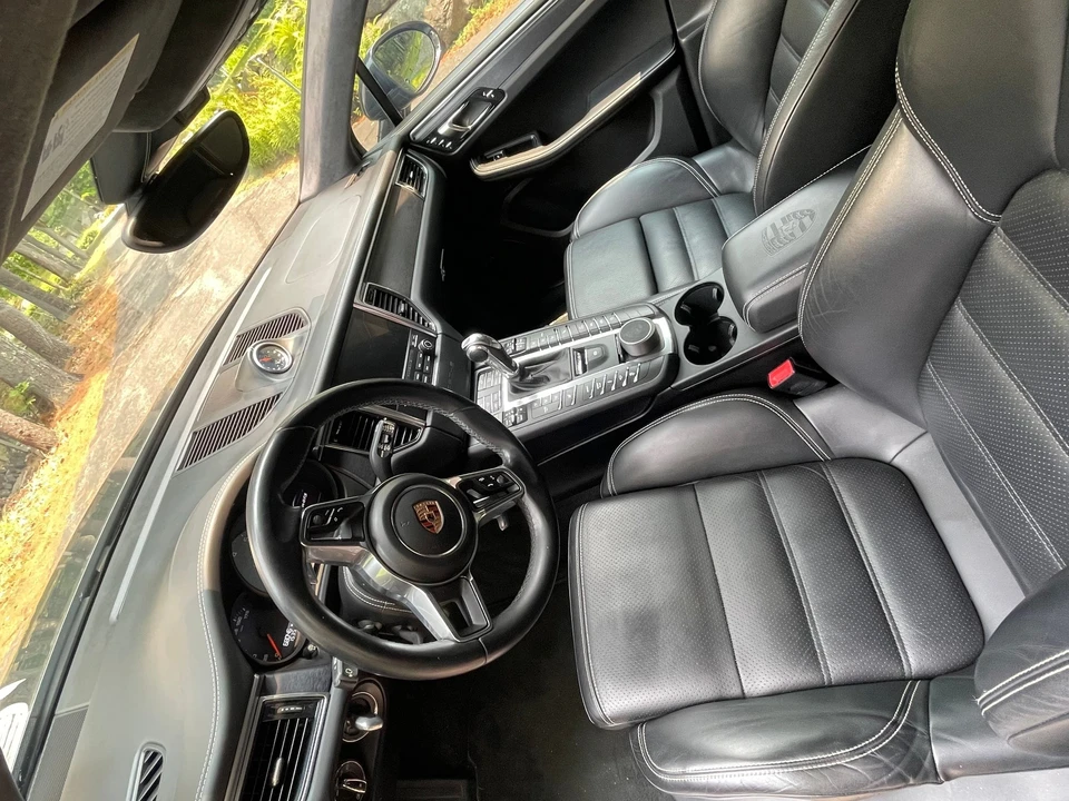 2017 Porsche Macan GTS - Image 16 of 24