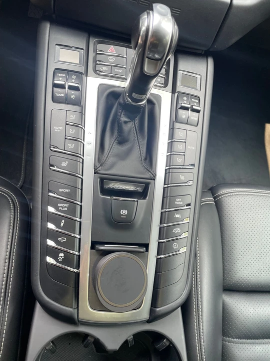 2017 Porsche Macan GTS - Image 17 of 24