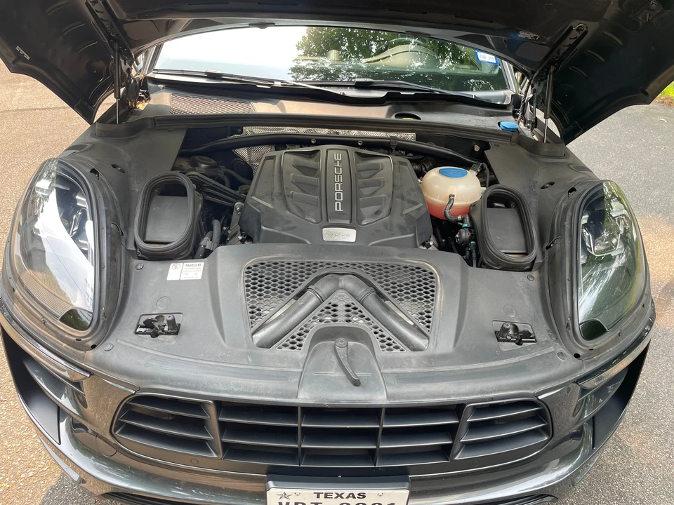 2017 Porsche Macan GTS - Image 21 of 24