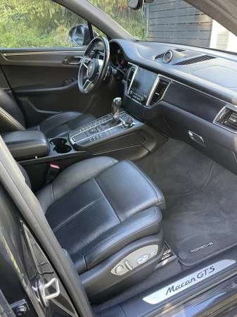 2017 Porsche Macan GTS - Image 6 of 11