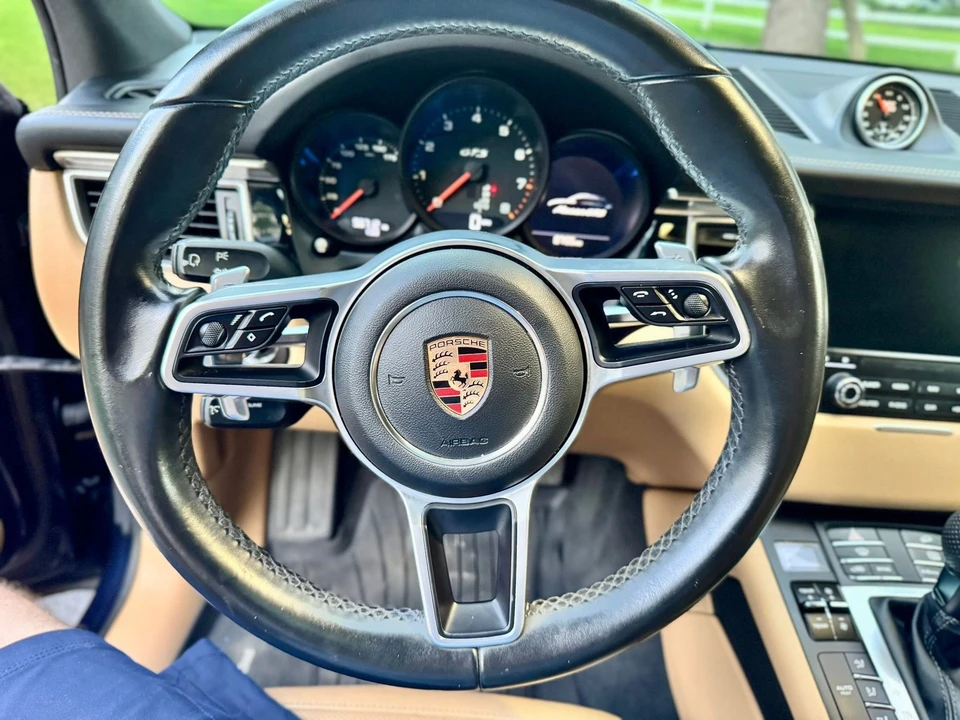 2017 Porsche Macan GTS - Image 19 of 31