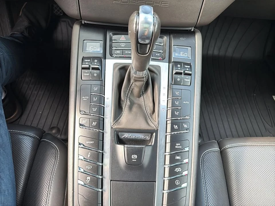 2017 Porsche Macan GTS - Image 18 of 20