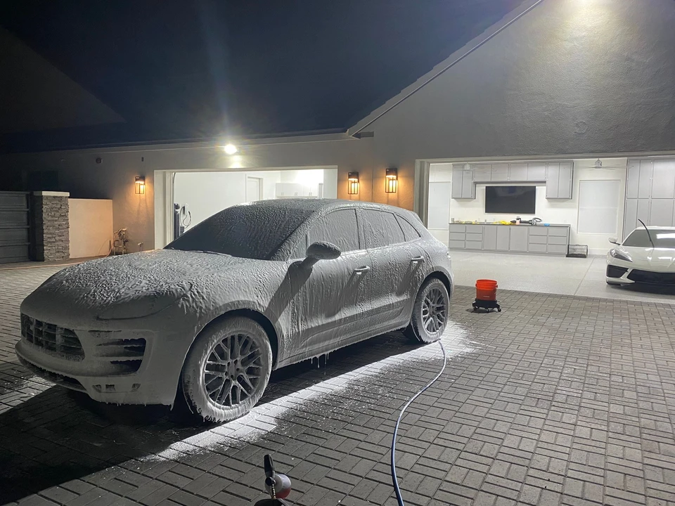2017 Porsche Macan GTS - Image 13 of 15