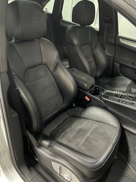 2017 Porsche Macan GTS - Image 10 of 15