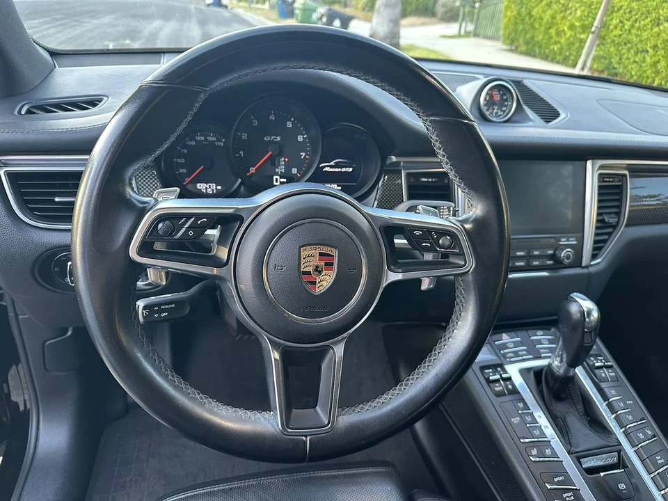 2017 Porsche Macan GTS - Image 10 of 16