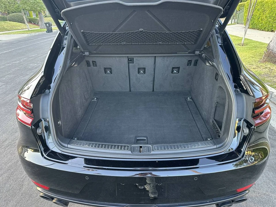 2017 Porsche Macan GTS - Image 16 of 16