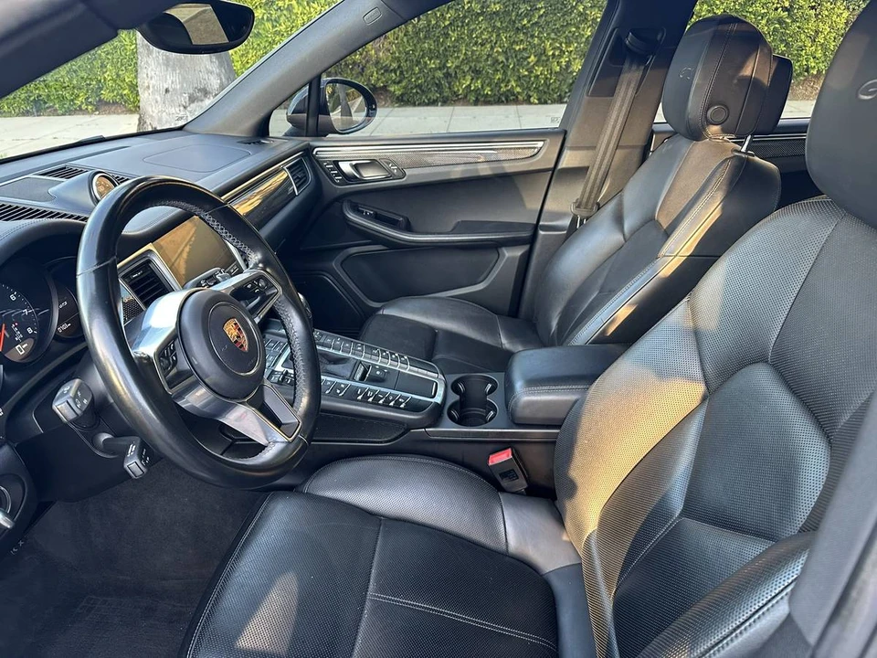 2017 Porsche Macan GTS - Image 12 of 16