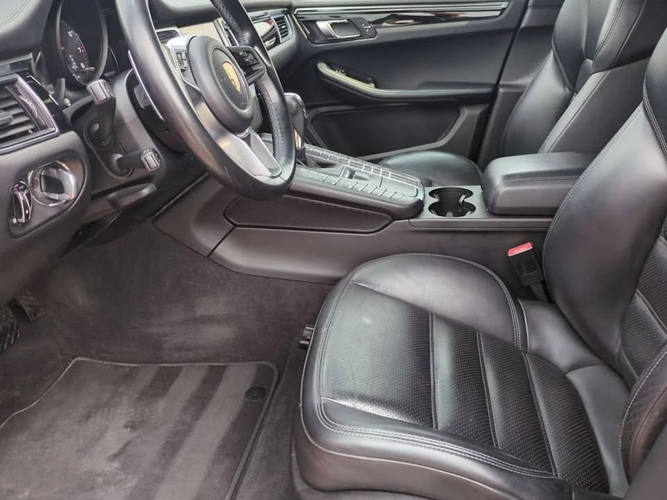 2017 Porsche Macan GTS - Image 9 of 15