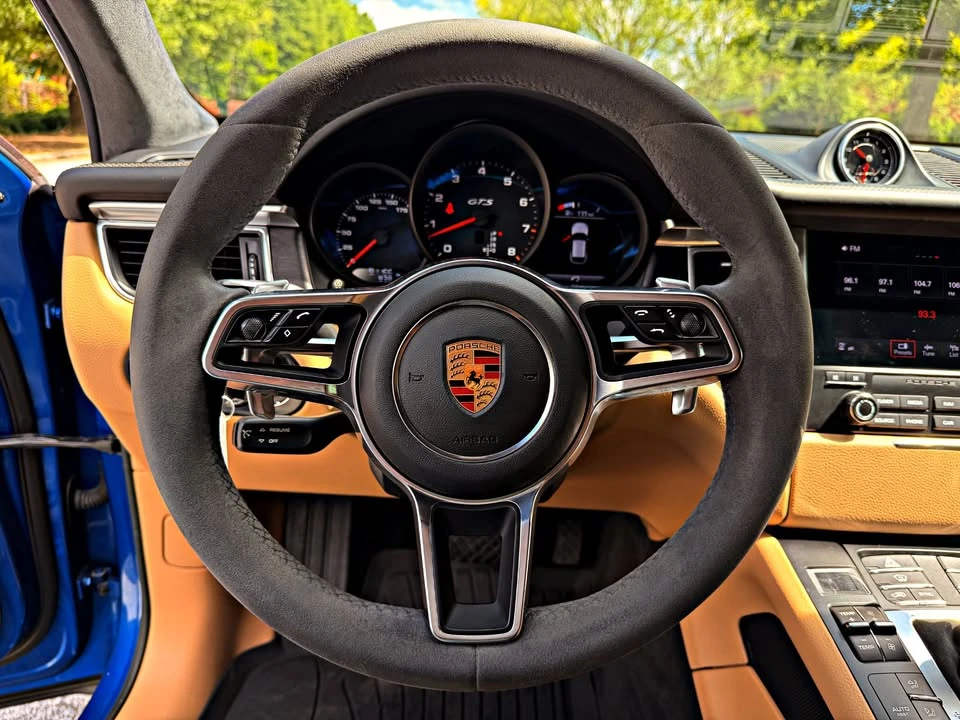 2017 Porsche Macan GTS - Image 9 of 20