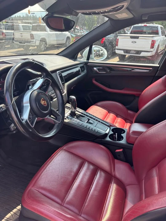 2017 Porsche Macan GTS - Image 8 of 9