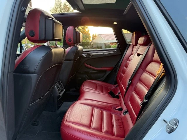 2017 Porsche Macan GTS - Image 9 of 15