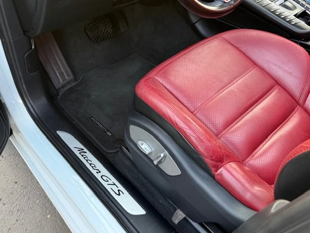 2017 Porsche Macan GTS - Image 6 of 15