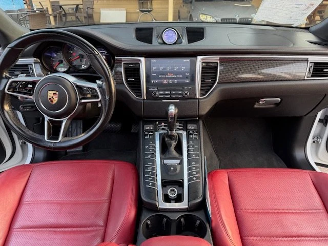 2017 Porsche Macan GTS - Image 13 of 15