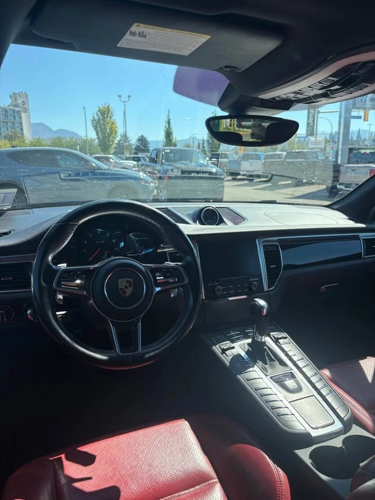 2017 Porsche Macan GTS - Image 9 of 11