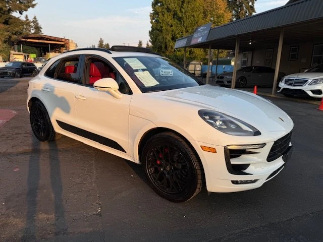2017 Porsche Macan GTS - Image 3 of 15