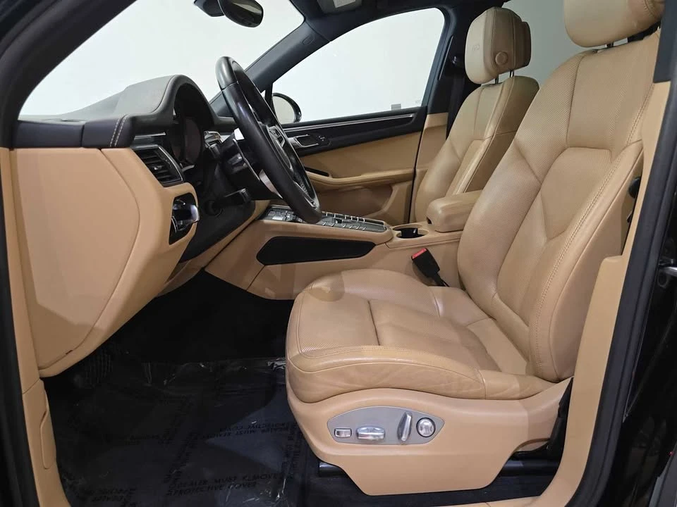 2017 Porsche Macan GTS - Image 11 of 15