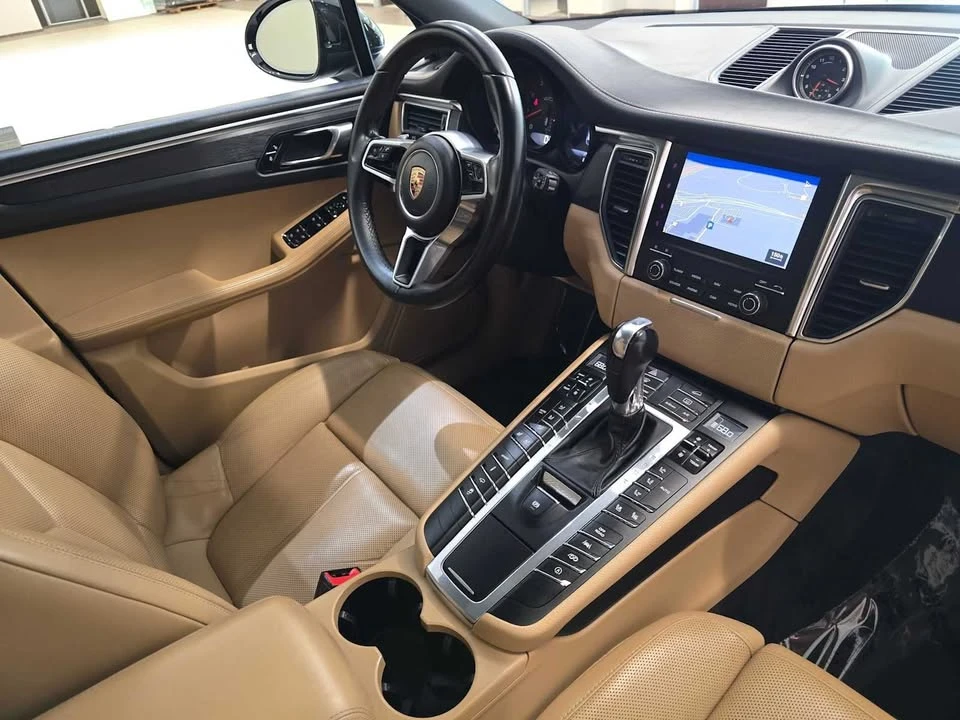 2017 Porsche Macan GTS - Image 14 of 15