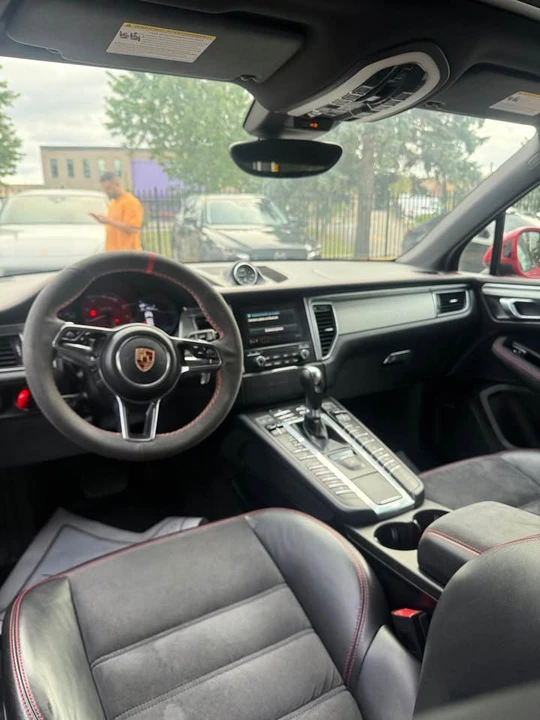 2017 Porsche Macan GTS - Image 9 of 20