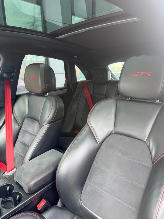 2017 Porsche Macan GTS - Image 15 of 16