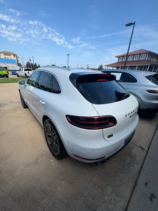 2017 Porsche Macan GTS - Image 3 of 15