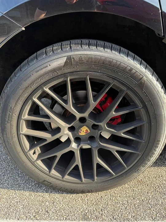 2017 Porsche Macan GTS - Image 15 of 17